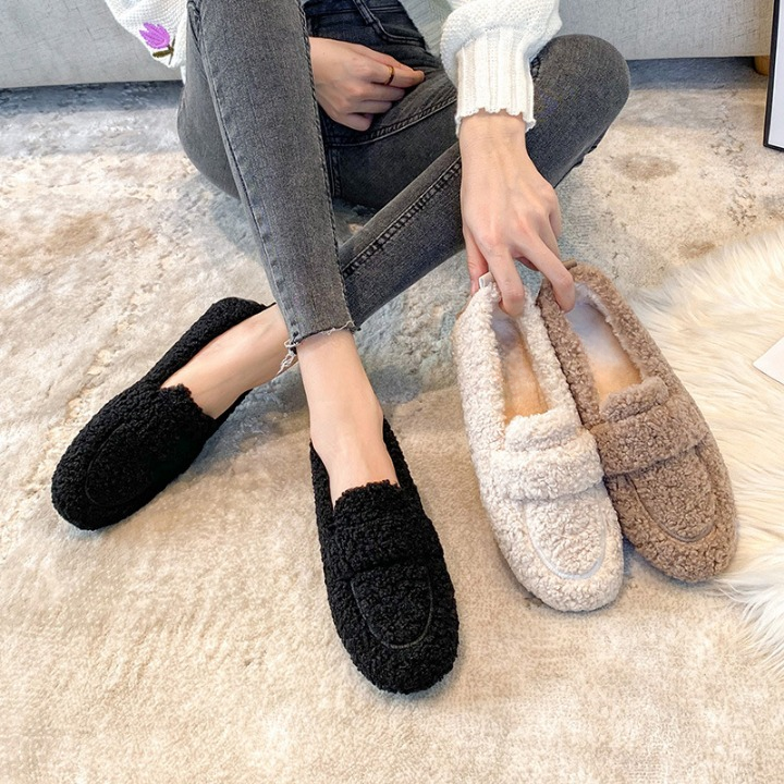 LEVIA™ | Plush Slippers